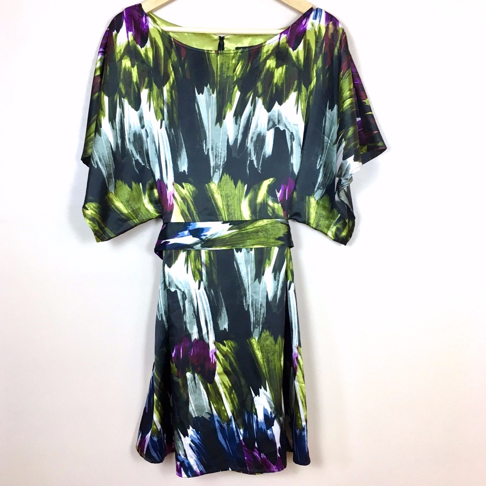 BCBG Kimono Sleeve Watercolor Tie Waist Dress sz M